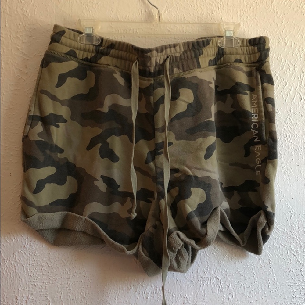 American Eagle camo soft shorts